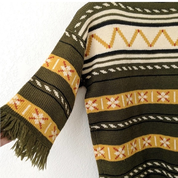 Vintage Handmade in Norway Knit Sweater Fringe Fair Isle 60s 70s Green Medium - Picture 3 of 4